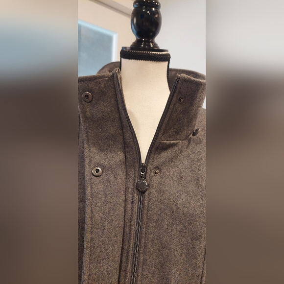 Women's Gray Wool Coat - Picture 6 of 12